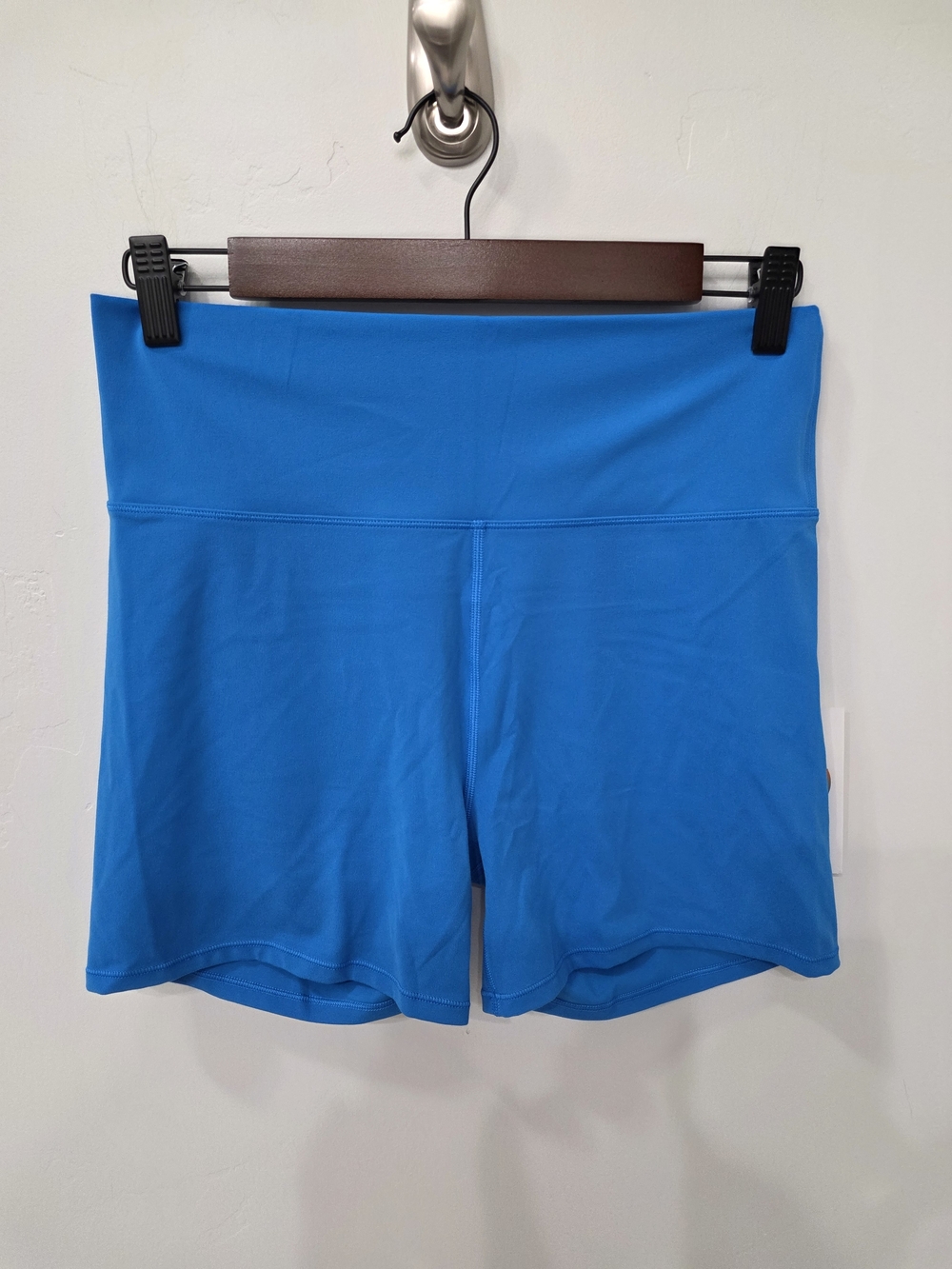 Vuori All The Feels Short NWT Size L